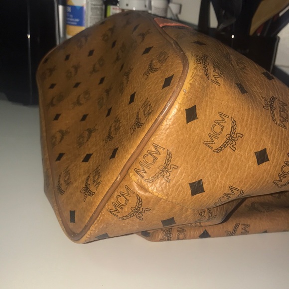 AUTHENTIC COGNAC “MCM” LARGE TOTE BAG - Picture 15 of 16